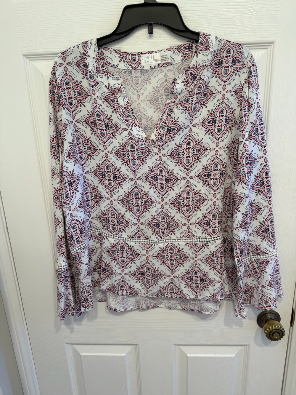Time and Tru Blouse Geometric Print Size Large